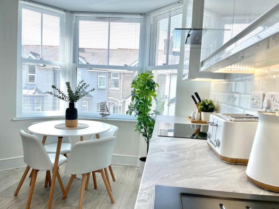 Luxury Porthcawl 1 Bedroom Apt, Prime Location Eksteriør billede